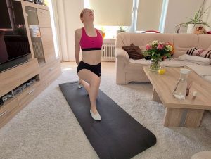 FinaFoxy Porno Video: Krass! Die versauteste Yogastunde meines Lebens!